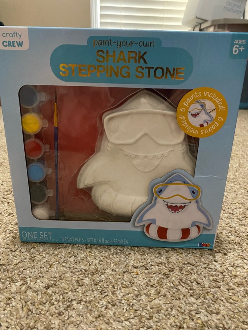 RMS  Paint-Your-Own Shark Stepping Stone Kit - White, Blue, Red, Yellow